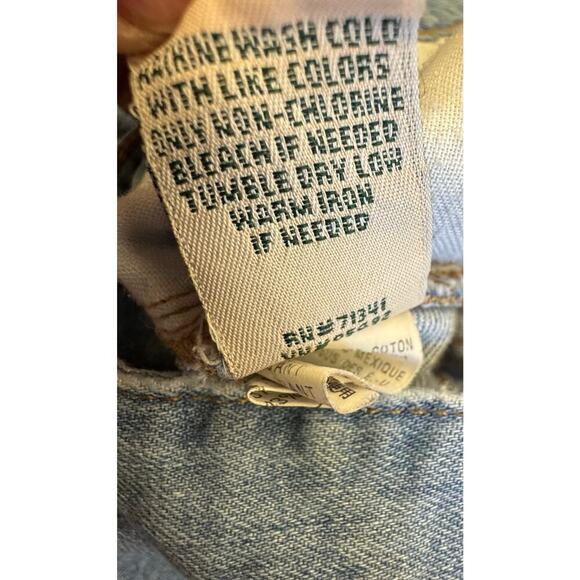 L.L.Bean Classic Fit High Rise Denim Shorts Size 12. - Picture 5 of 5